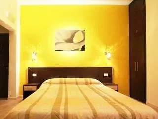 Flowerome Oda ve Kahvaltı 4*
